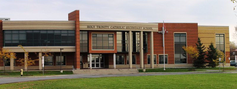 Trường Trinity Catholic High School được thành lập vào năm 2000